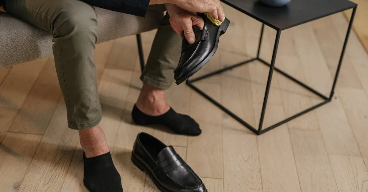 conseils et astuces pour entretenir vos chaussures et prolonger leur durée de vie avec des soins adaptés.