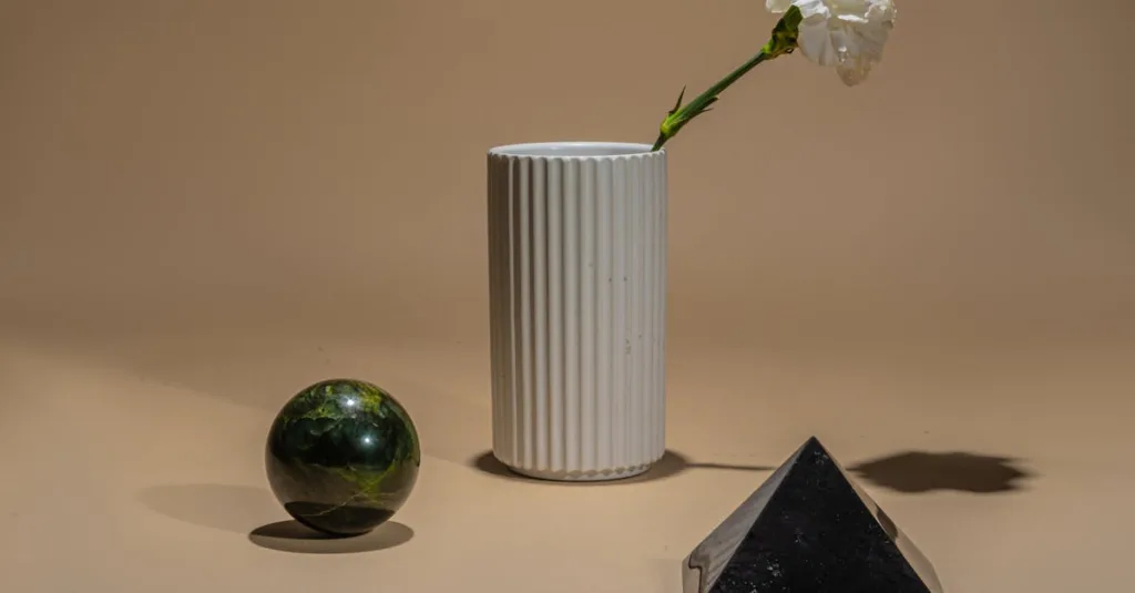 découvrez une décoration naturelle et élégante avec des objets en résine minérale jesmonite, alliant esthétique moderne et matériaux durables.