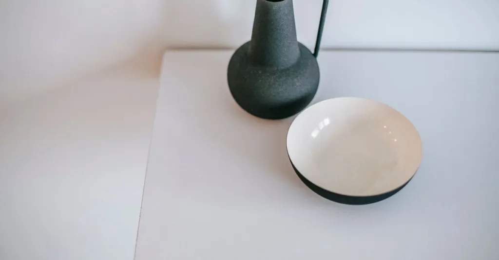 découvrez l'élégance du design minimaliste, alliant simplicité et fonctionnalité pour un style épuré et moderne.